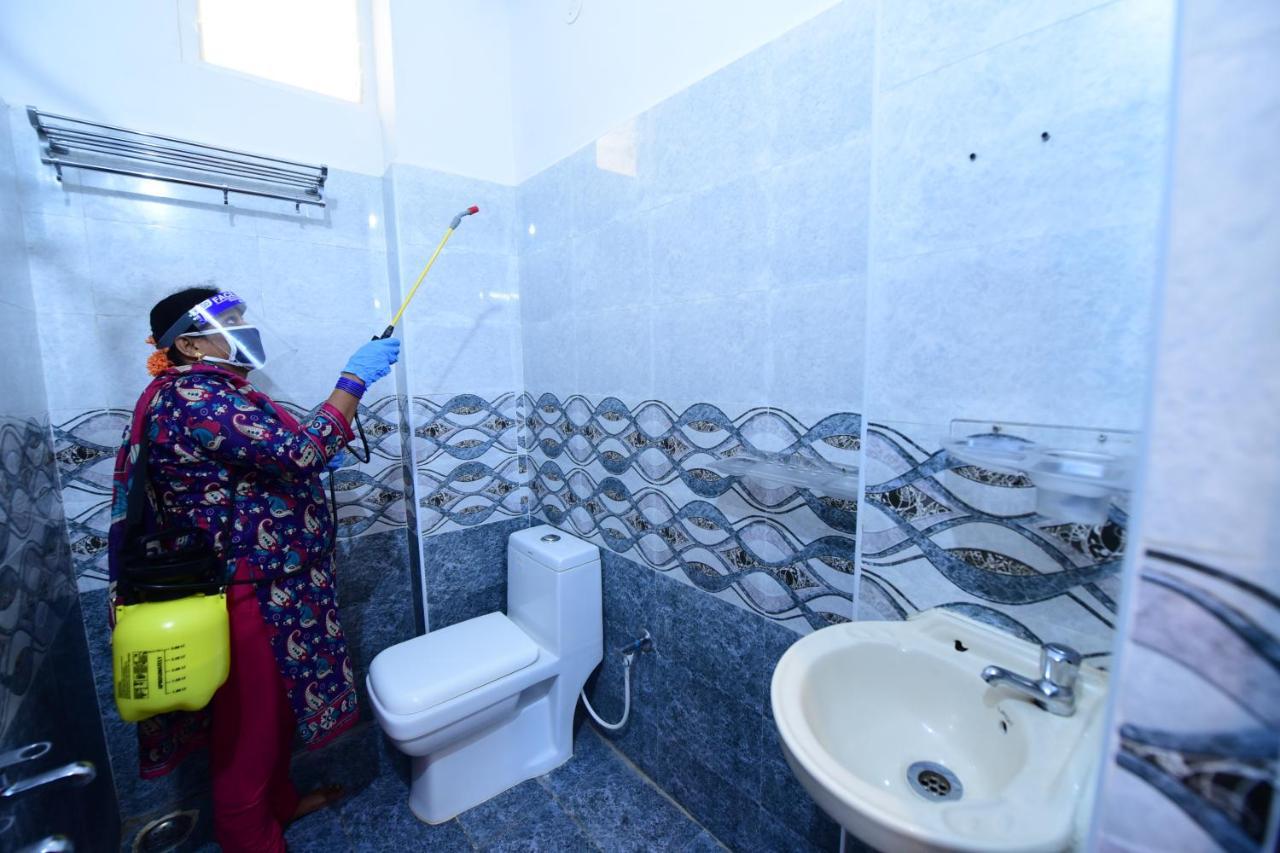 Sree Service Apartments Tirupati Exteriör bild