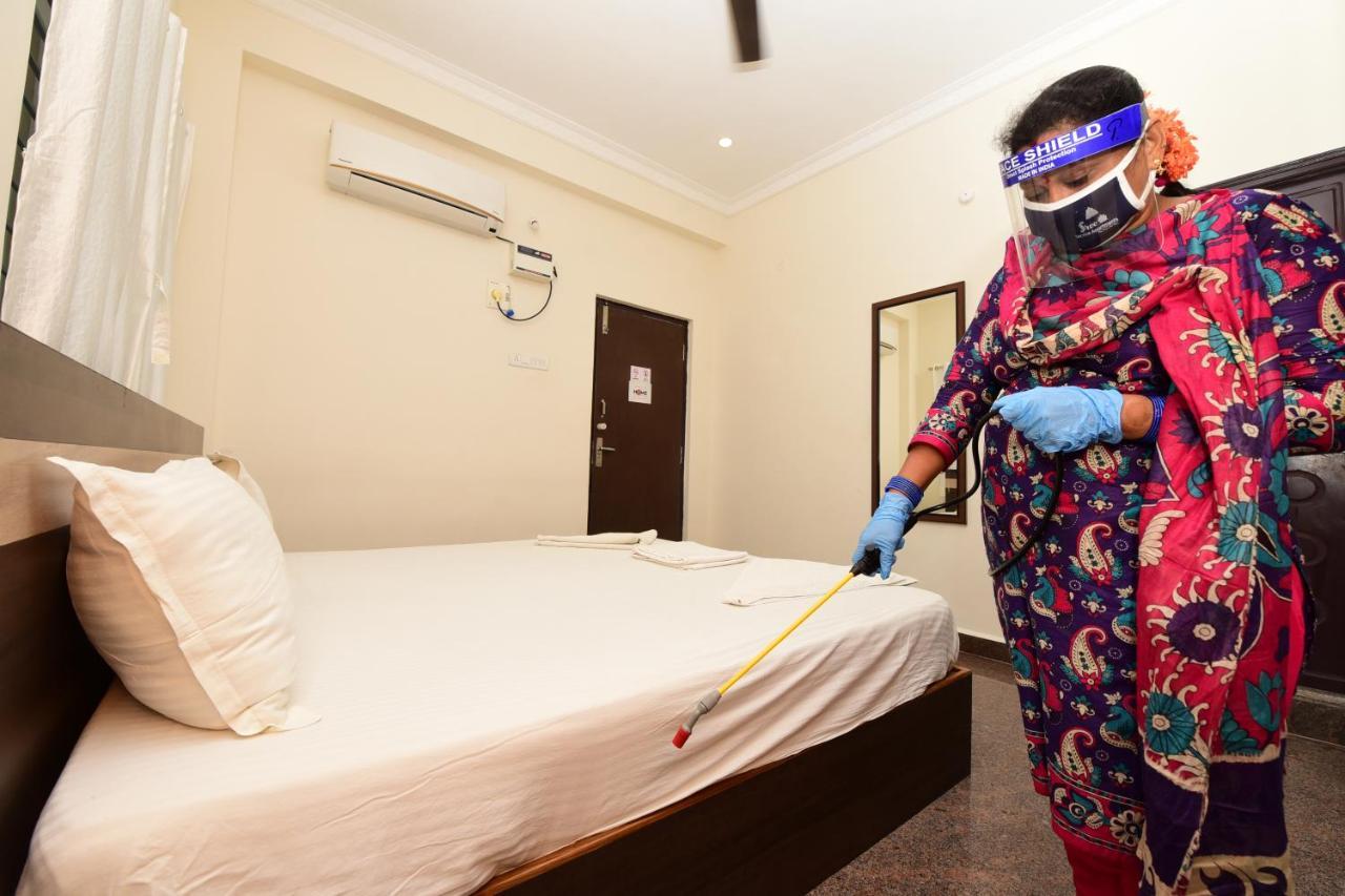 Sree Service Apartments Tirupati Exteriör bild
