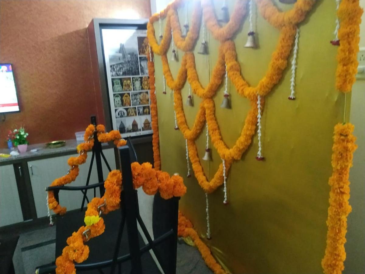 Sree Service Apartments Tirupati Exteriör bild